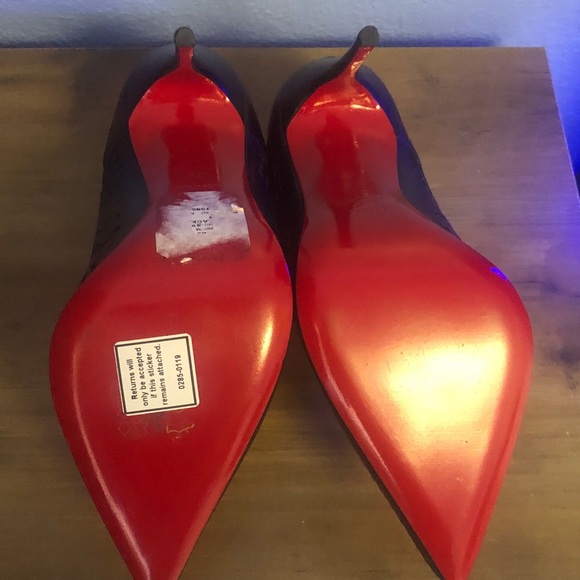 New Authentic Christian louboutin - Picture 4 of 4